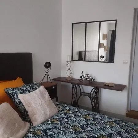 فندق مبيت وإفطار Les Du Vieux Quartier