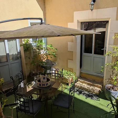 Les Du Vieux Quartier Couette-café